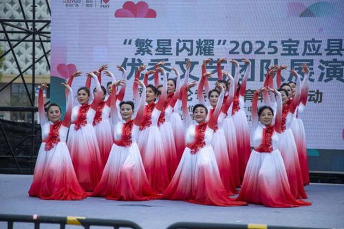 新城控股寶應(yīng)吾悅廣場(chǎng)舉行城區(qū)文藝團(tuán)隊(duì)節(jié)目展演暨專家輔導(dǎo)活動(dòng)